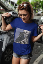 Skeleton Holding Cat Ladies T-shirt - WTEE-357