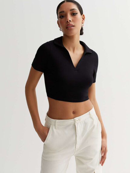 Tailored Elegance: Women's Collared V Neck Crop Top - Cropped Polo Top